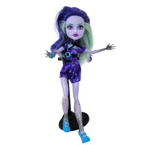 Monster High Twyla 2014 Coffin Bean Doll Outfit Shoes Purple Teal Hair Mattel